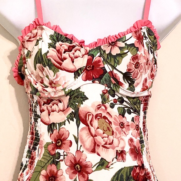 Retro Style “Lucy” One Piece by Wet! - Picture 3 of 13